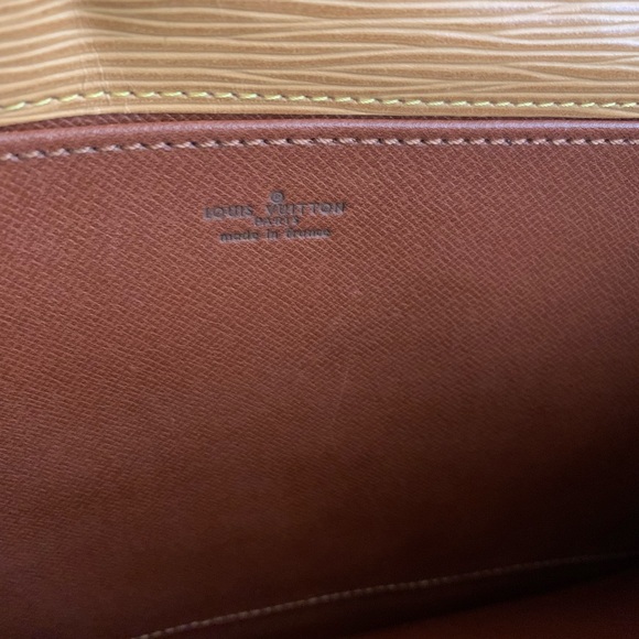 Louis Vuitton Epi Lena 32 Beige Clutch - Picture 7 of 16